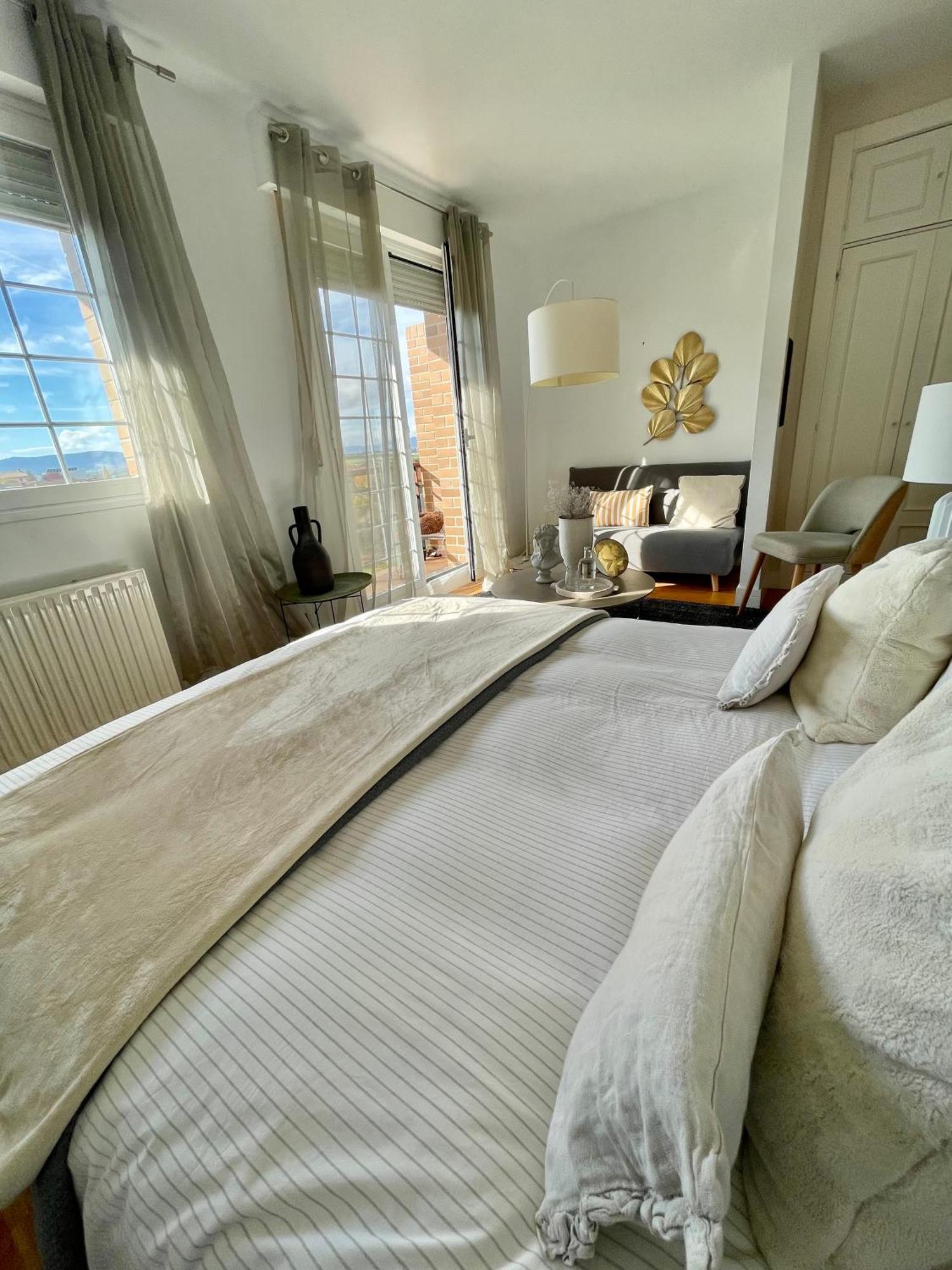 Estilosa Casa Golf Suites Gorraiz Exteriér fotografie