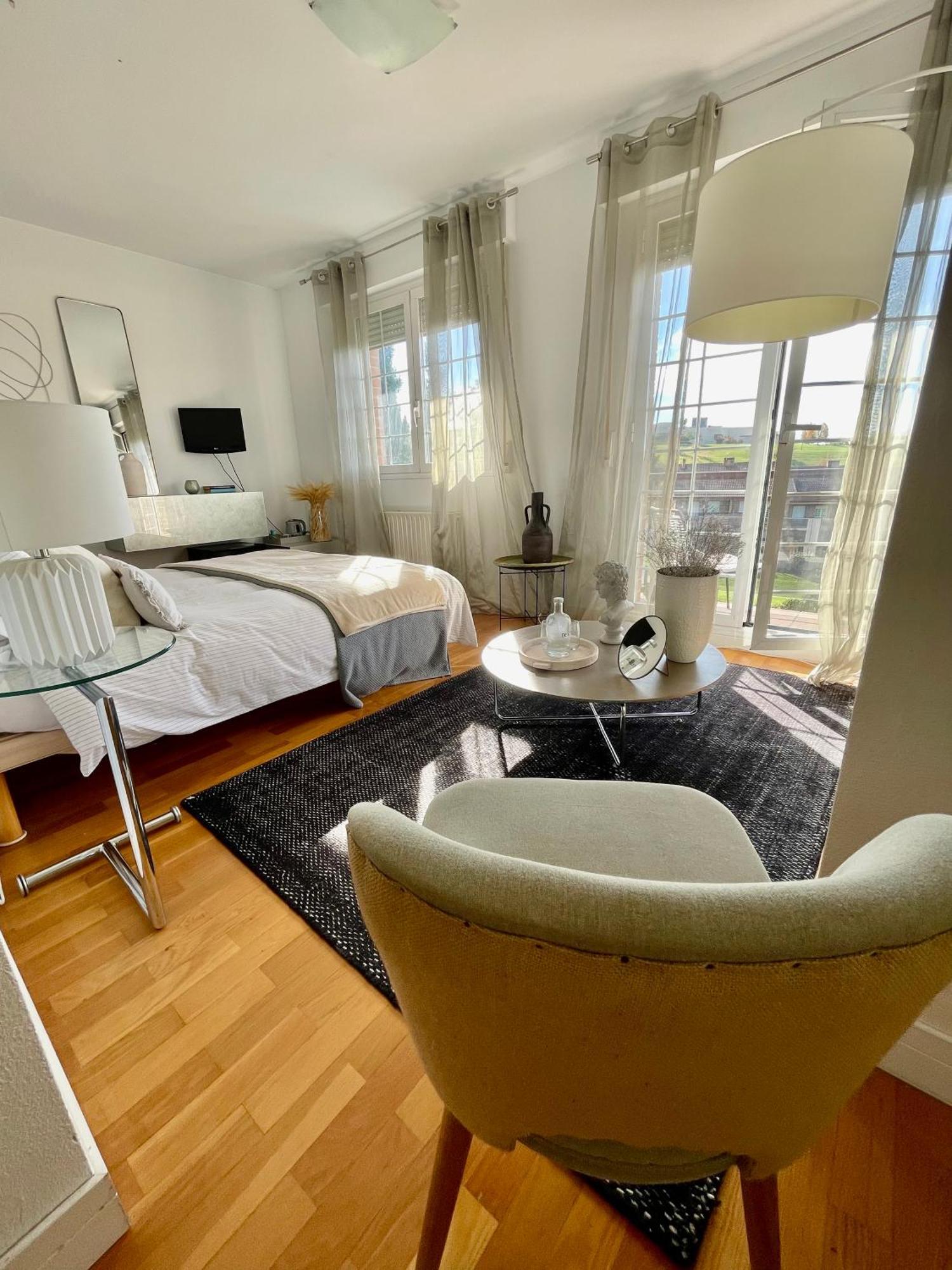 Estilosa Casa Golf Suites Gorraiz Exteriér fotografie